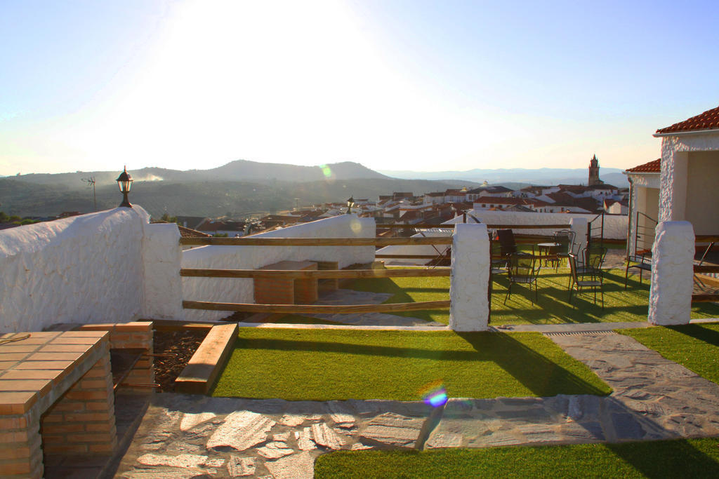 Mirador De Fuentes Pensionat Fuentes de León Eksteriør billede