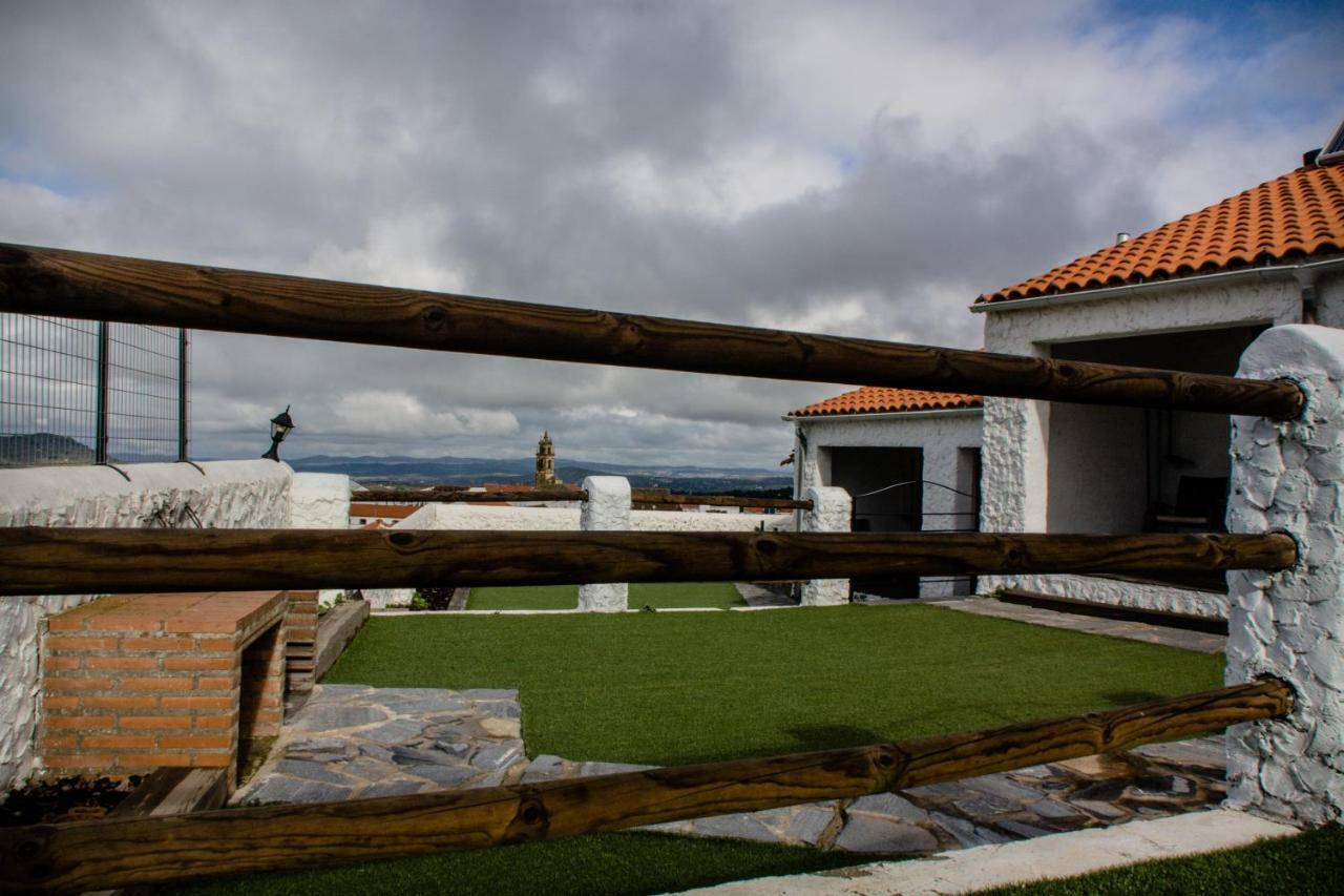 Mirador De Fuentes Pensionat Fuentes de León Eksteriør billede